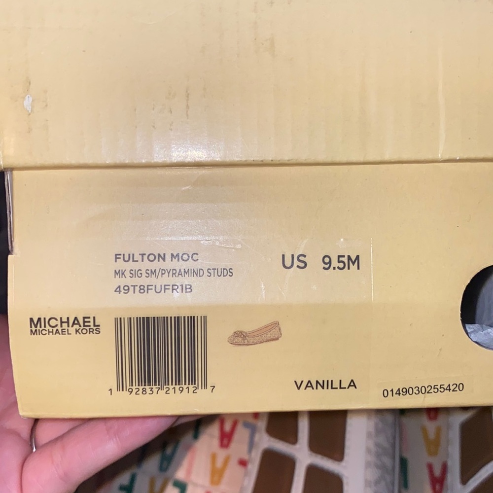 Brand new in box Michael Kors flats. Size 9.5M women’s. - Picture 3 of 5